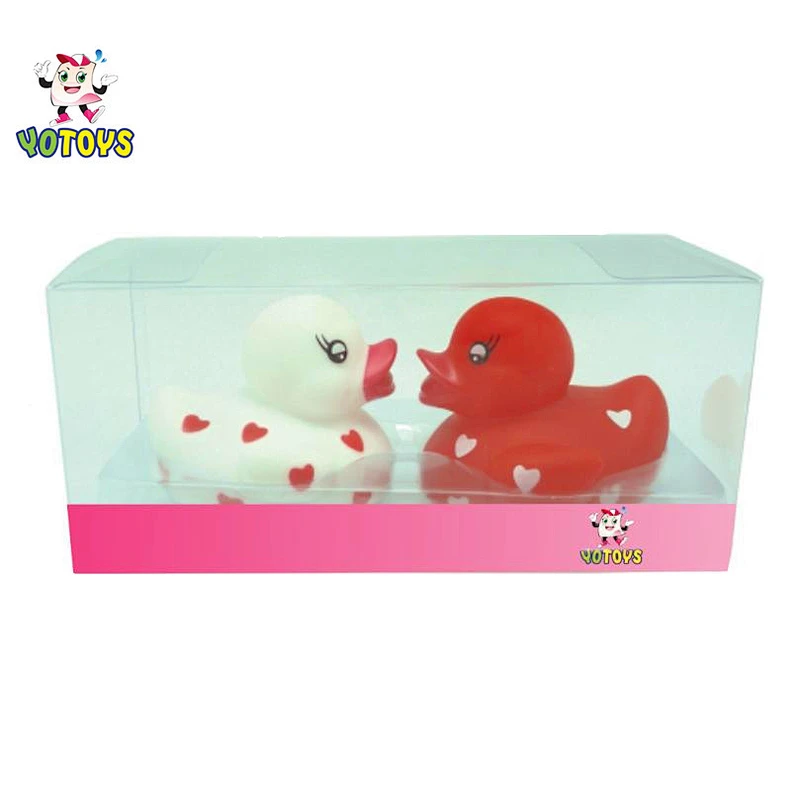 floating duck bath toys floating heart bath duck set with two heart bath ducks in transparent gift box for kids OEM wholesale bath toys