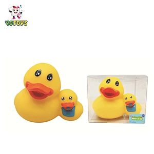 Mom and baby duck bath toy set for babies and toddlers
