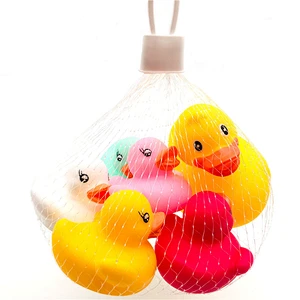 baby toys bath duck duck mom and baby squeaky toy with soft PVC duck mom and babies funny squeaky toy set for kids OEM wholesale bath toys